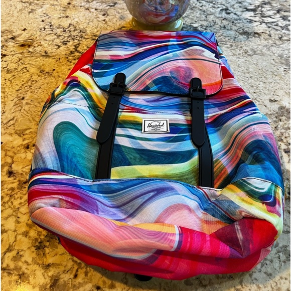 NEW Herschel Supply
Retreat 15L Small Backpack Paint Pour Multi-Holds 13” Laptop - Picture 3 of 12